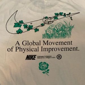 Nike Mens Tee Size Medium